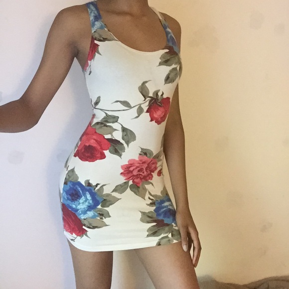 Dresses & Skirts - floral dress