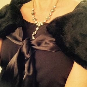 Chesley black wrap/stole.