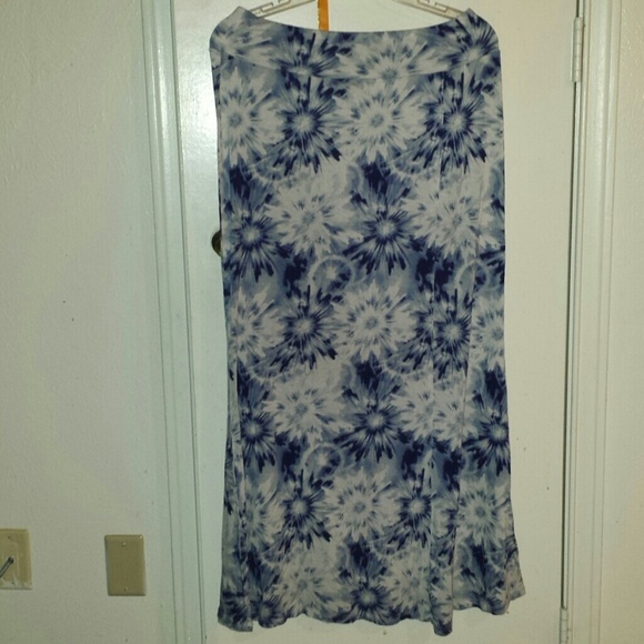 Karen  Kane Blue and white maxi skirt
