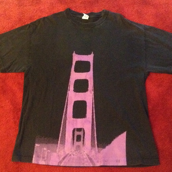 Black True T-Shirt. Purple Golden Gate Bridge