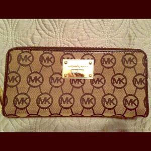 Michael Kors wallet