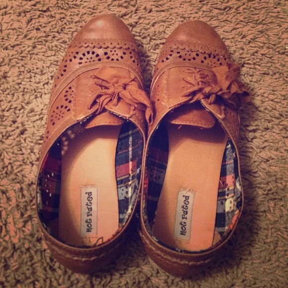 Adorable slide ons