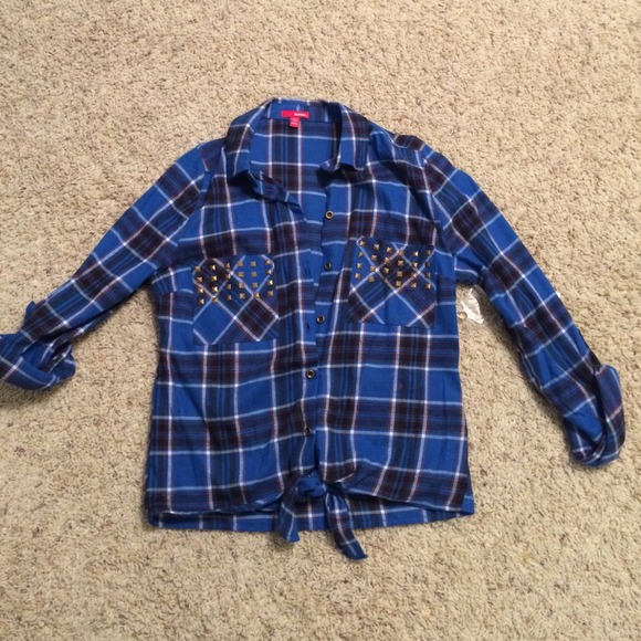 Blue plaid studded pocket shirt