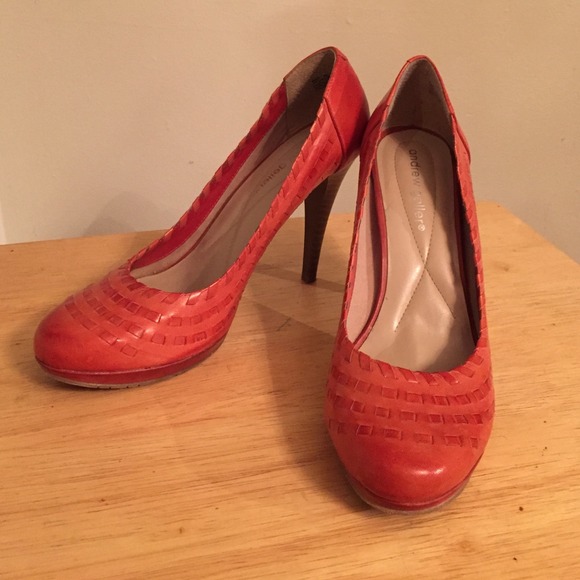 Andrew Geller Shoes - Pre-loved Burnt Orange round toe pumps size 8