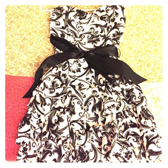 Black and white dress