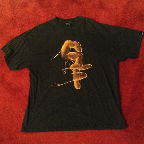 SOLD!!!S.        F black T-Shirt fingers