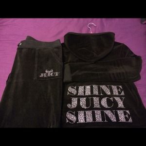 Juicy couture sweat suit