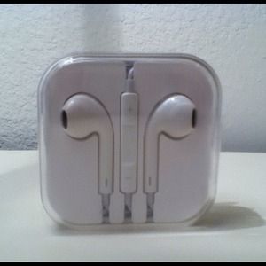 Apple/earbuds/2013