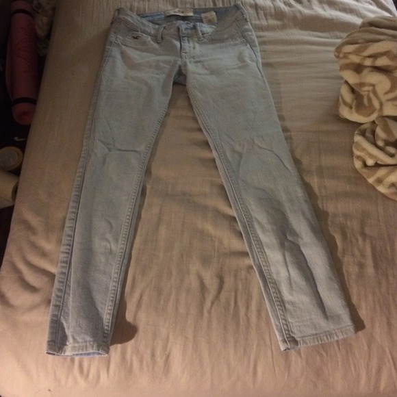 Hollister light wash skinny jeans