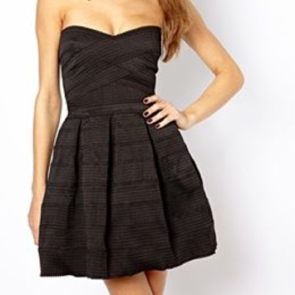 ASOS Dresses & Skirts - Asos river island textured dress