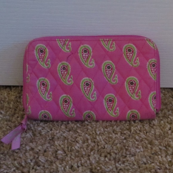 Vera Bradley Bermuda Pink Wallet