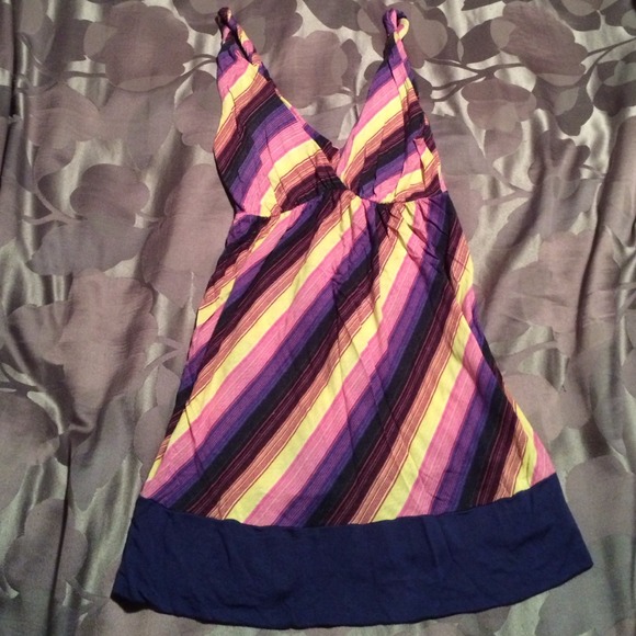 Y2K Diagonal striped top with twisted straps! - Picture 1 of 3