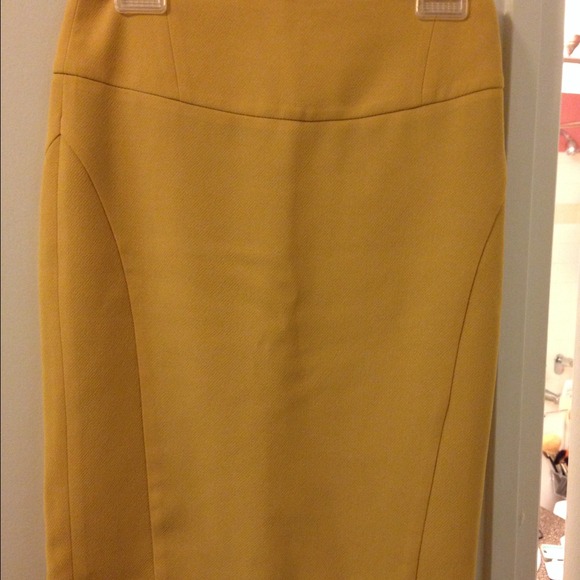 Mustard pencil skirt