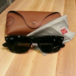 Black Ray Ban Wayfarer Sunglasses
