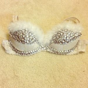 White rave bra