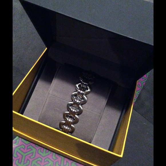 Authentic Fendi Watch - Picture 3 of 4