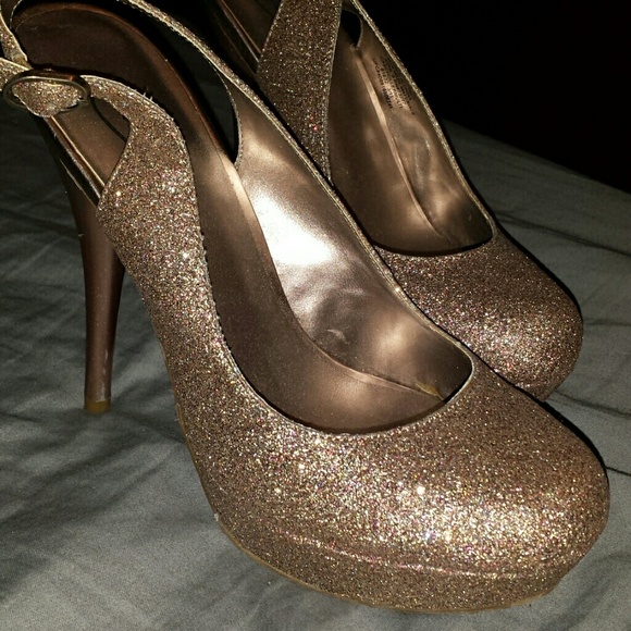 Sparkly pumps!
