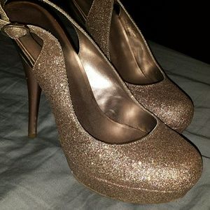 Sparkly pumps!