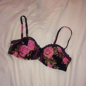 BETSEY JOHNSON bathing suit top