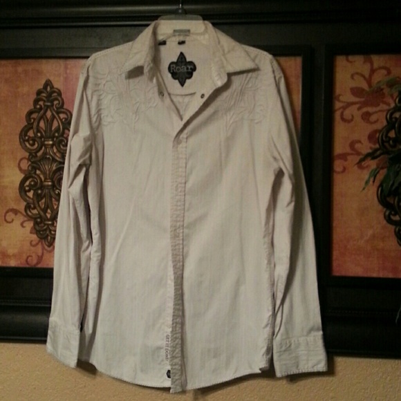 Men's  Roar fitted dress shirt from The Buckle