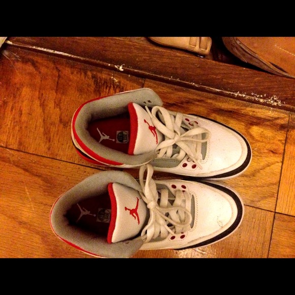 Jordan Retro 3s - Picture 2 of 3