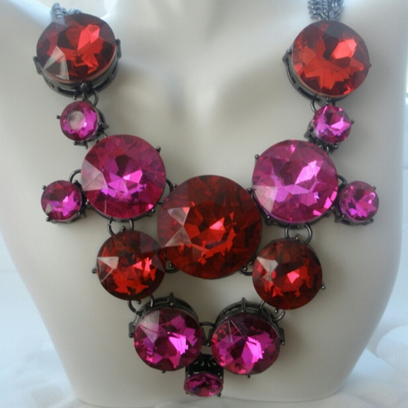 Fuschia Pink Red Glass Statement Bib Necklace - Picture 1 of 2