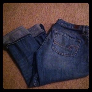 American Eagle cropped boyfriend jeans