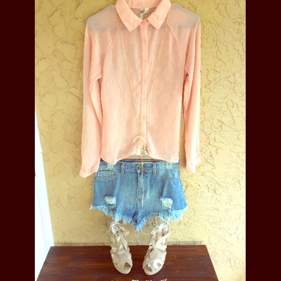 Bundle Outfit 🙌 Closet must haves 🙌 - Picture 1 of 4