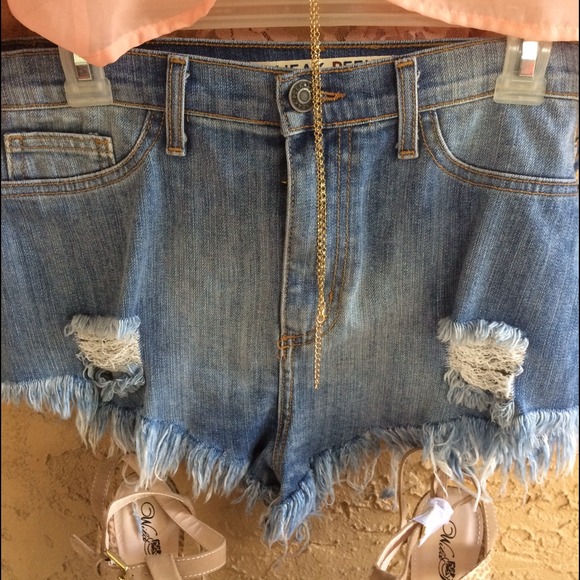 Bundle Outfit 🙌 Closet must haves 🙌 - Picture 3 of 4