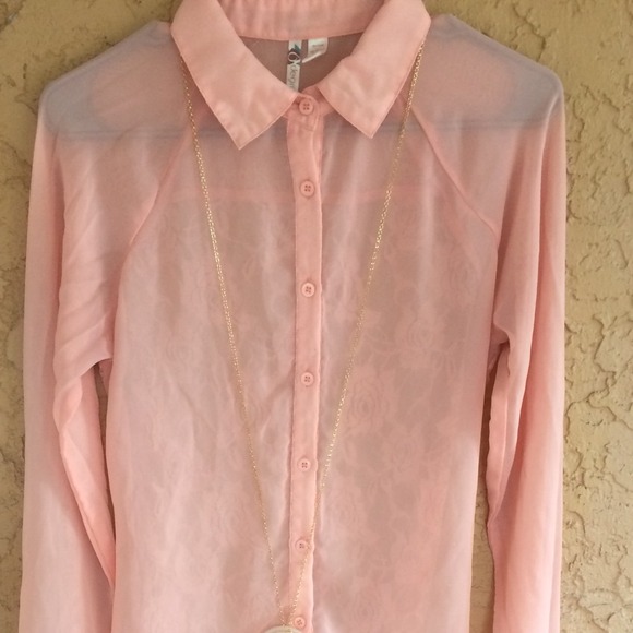 Bundle Outfit 🙌 Closet must haves 🙌 - Picture 4 of 4