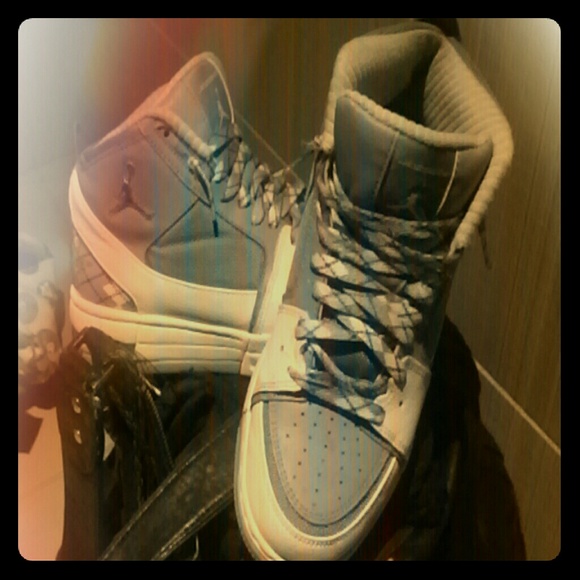 Jordans Baby Blue & White Argoyles