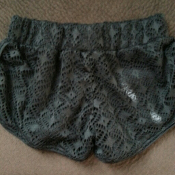 Short - Picture 2 of 4