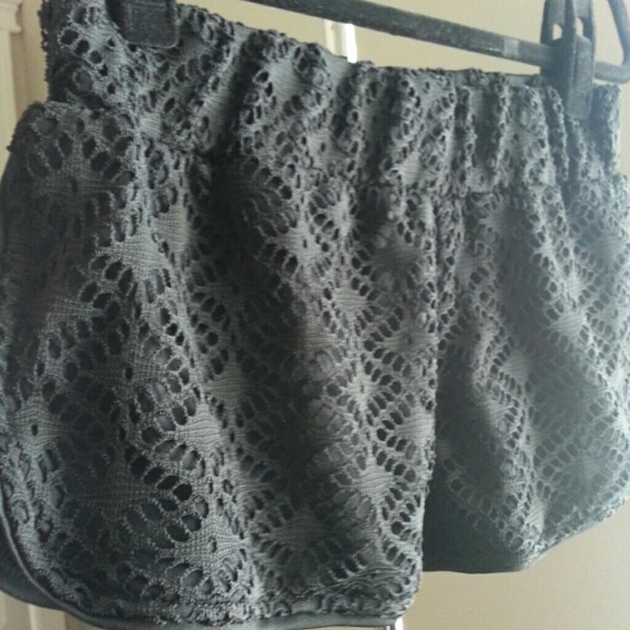 Short - Picture 3 of 4