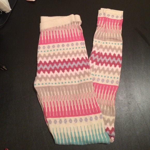 TRIBAL SWEATER LEGGINGS