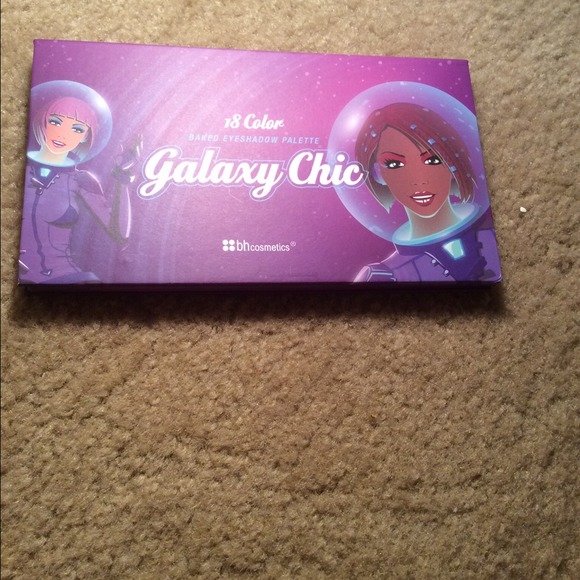 BH Cosmetics Galaxy Chic baked eyeshadow palette