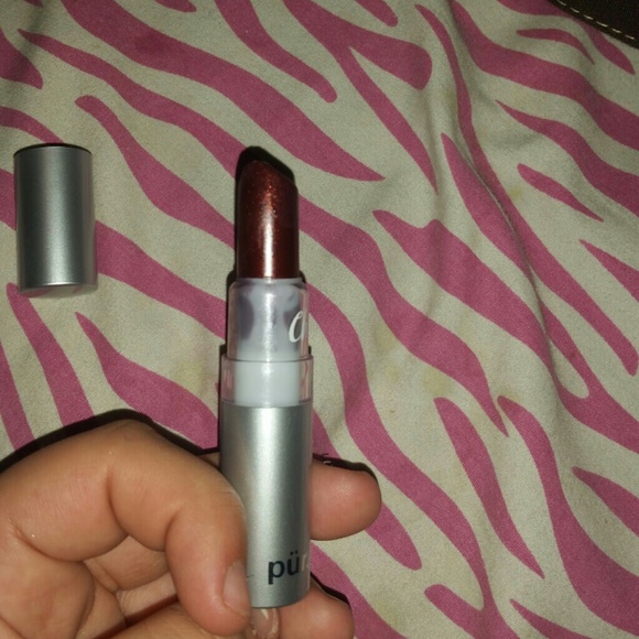 Lipstick - Picture 3 of 4