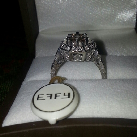 Diamond Ring - Picture 3 of 4