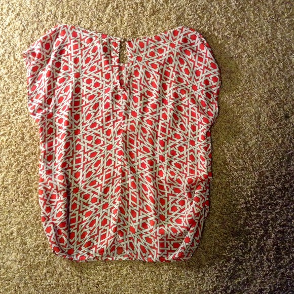 Geometric fun top! 🎉 - Picture 4 of 4