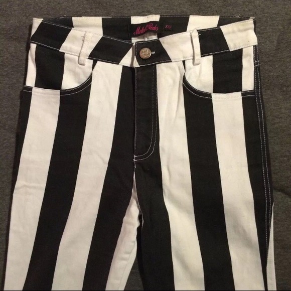 🚫 SOLD 🚫 - Picture 3 of 4