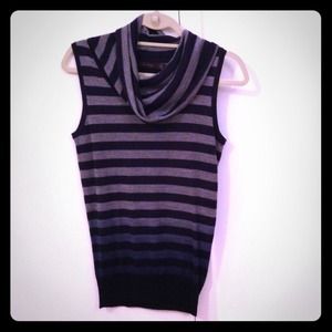 The Limited Crow neck sweater top. size S