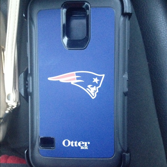Patriots Otter Box galaxy s5...PRICE IS FIRM!