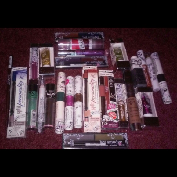 25 Piece Hard Candy Makeup Lot