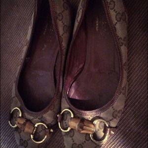 Gucci flats