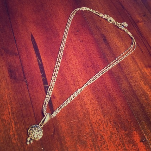 Premier silver Addison necklace