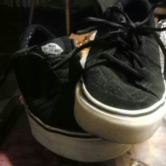 Vans - Picture 2 of 2