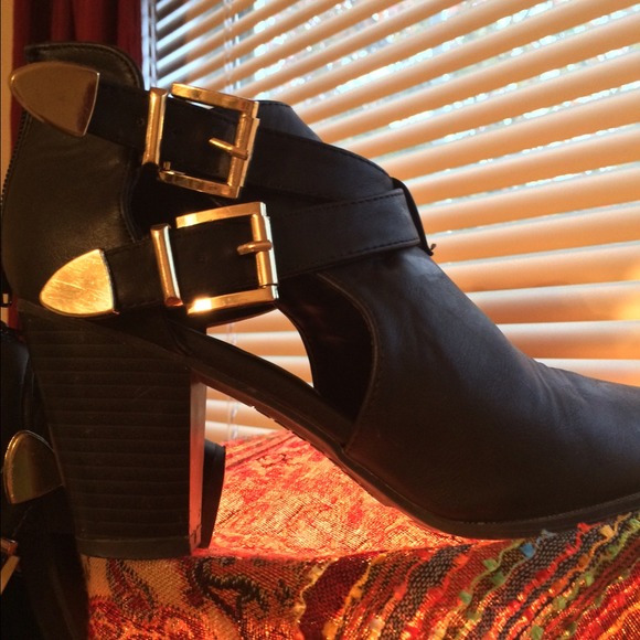Bamboo Black Chunky Heel Gold Buckle Half Boots