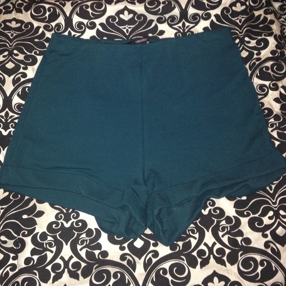 High waist shorts - Picture 1 of 2