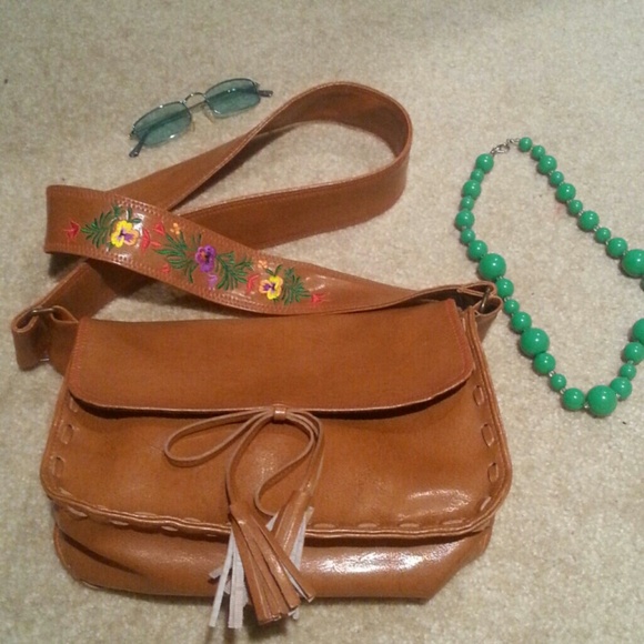 Crossbody handbag