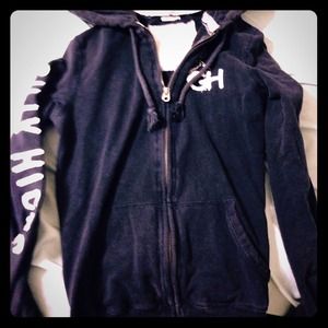 Gilly Hicks zip up