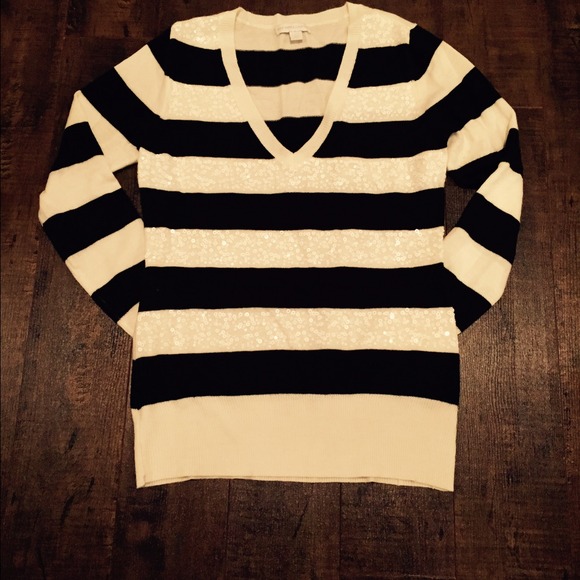❌SOLD IN BUNDLE❌ Striped Sweater